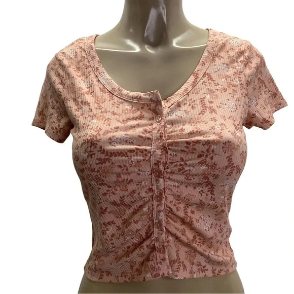 Pink Rose Size Medium Crop Button Front Top. New With Tags - Picture 1 of 7